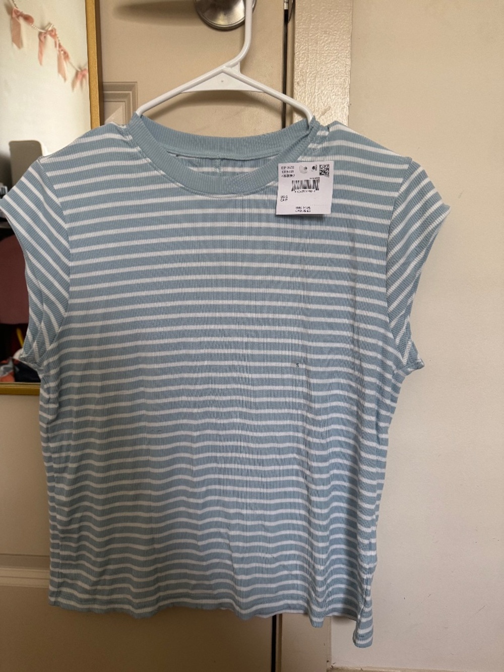 American Eagle shirt sleeve shirt